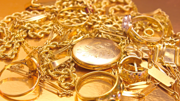 Gold Jewelry: Pros and Cons You Need to Know
