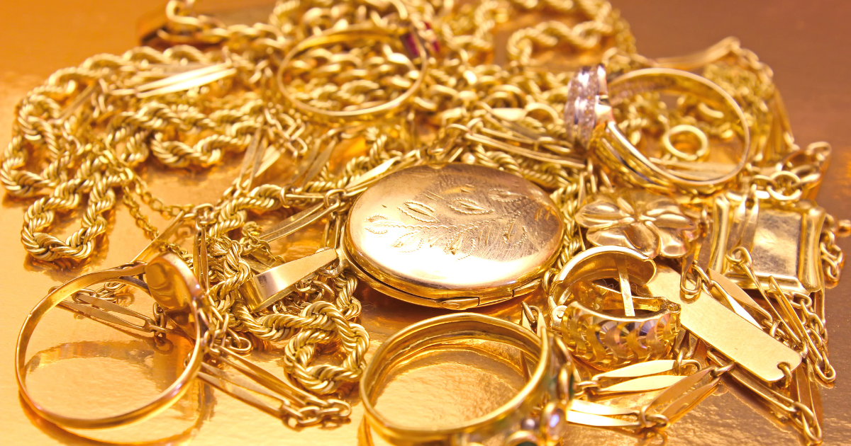 Gold Jewelry: Pros and Cons You Need to Know