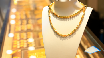 Jewelry Investment Guide: Factors to Consider Before Buying